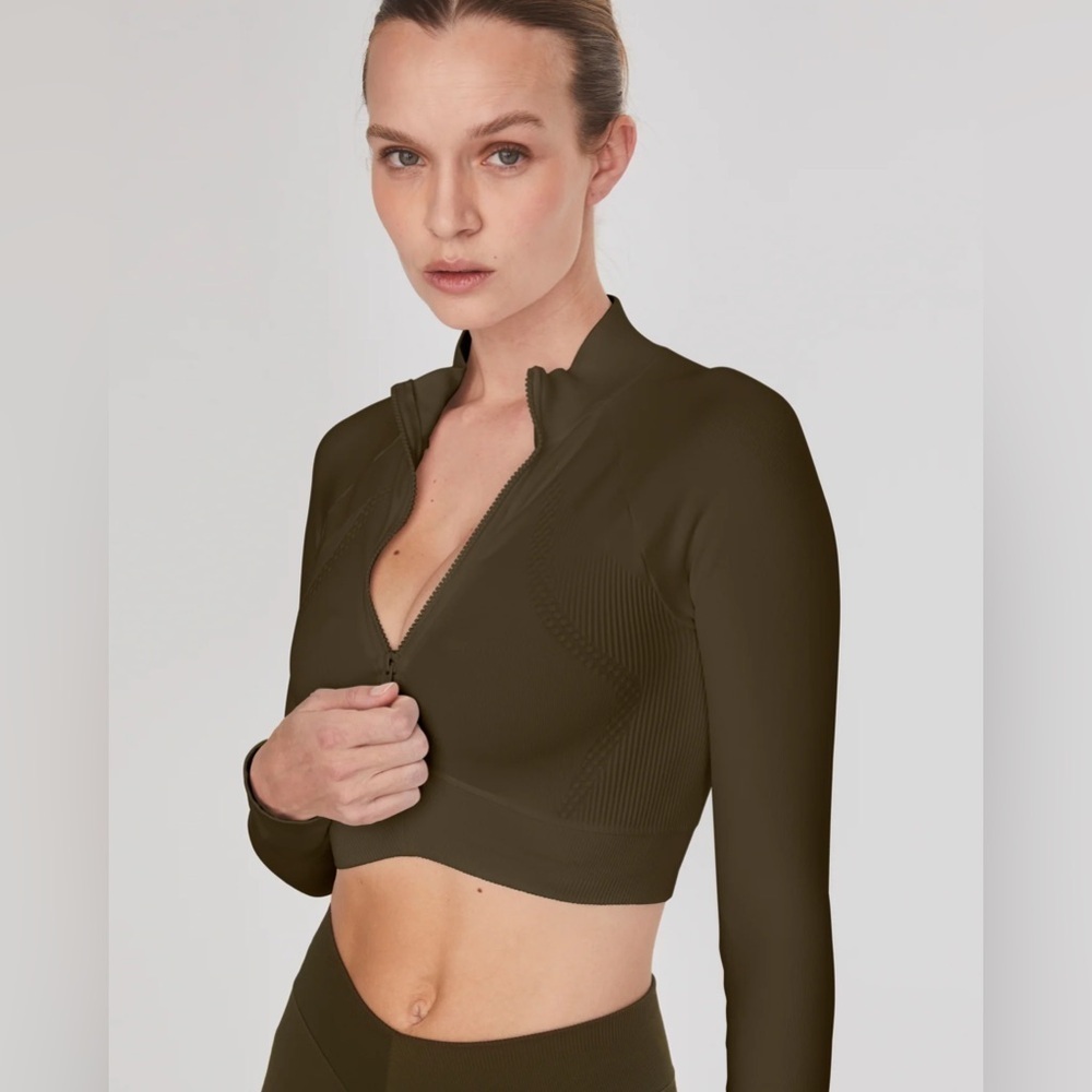 NWT Joja Exhale Long Sleeve Half-Zip Crop Top in Army Green, Sizes XS, S, and M